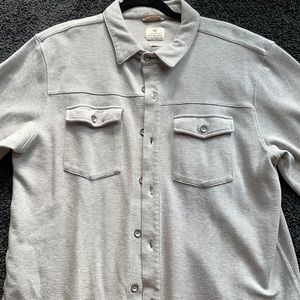 Medium weight casual long sleeve button down.